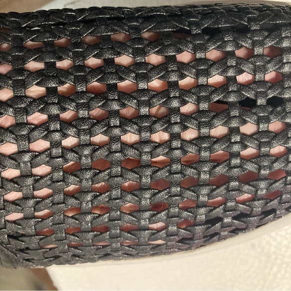 STEVE MADDEN Sz 10 Slip On Perforated  Top Rubber Sole Loafer Flats Shoes - Picture 9 of 9